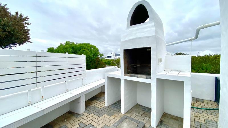 To Let 4 Bedroom Property for Rent in Dwarskersbos Western Cape